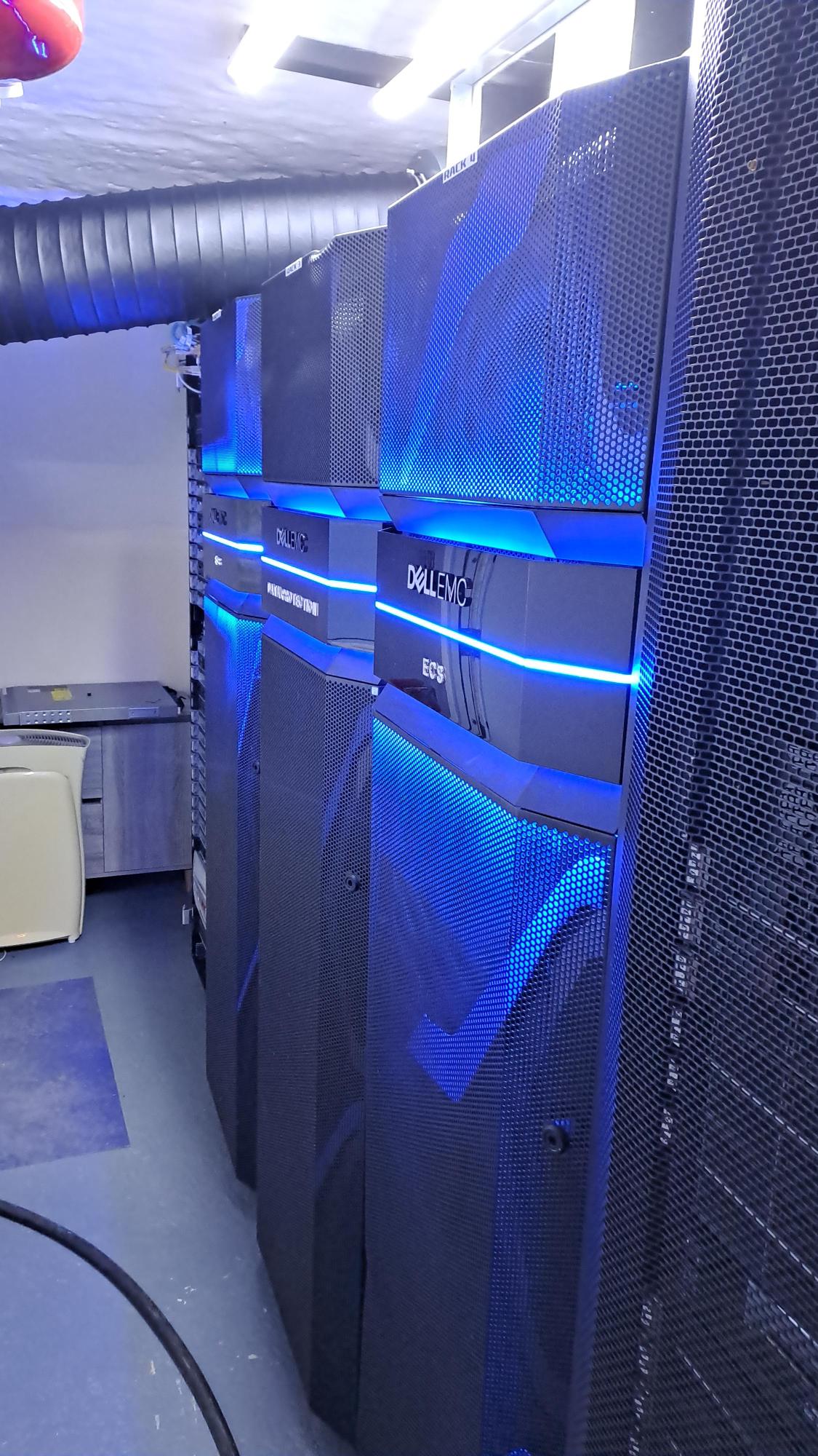 PIPCU server