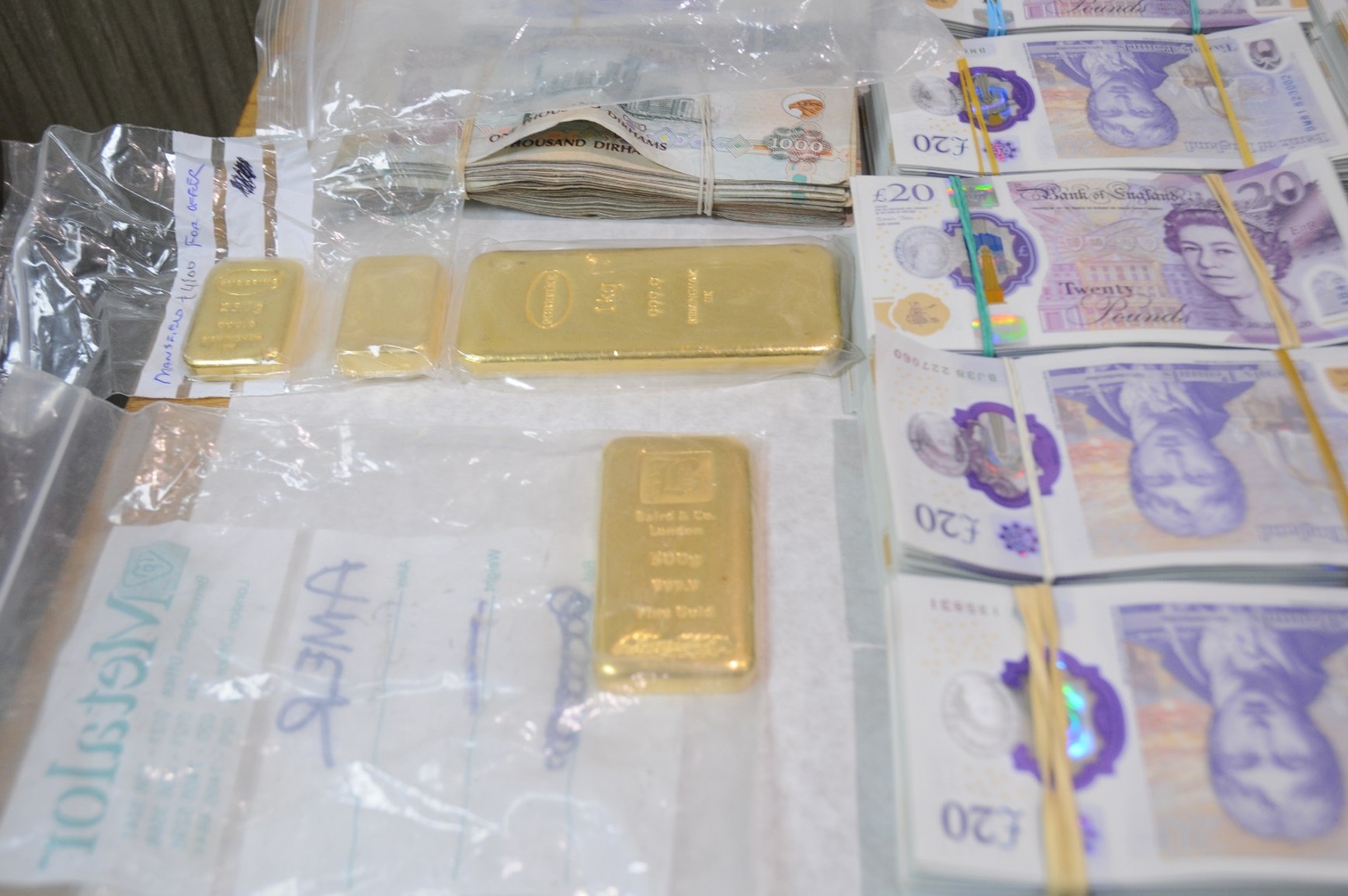 Gold and cash seized 